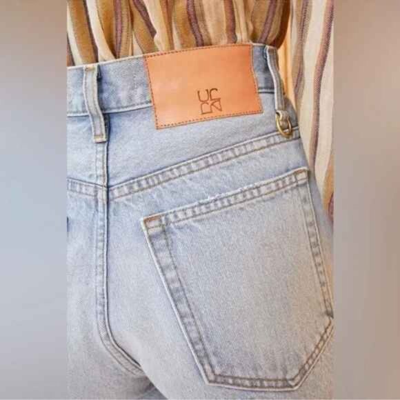 Ulla Johnson Agnes Jeans in Glacier Wash - Picture 3 of 16